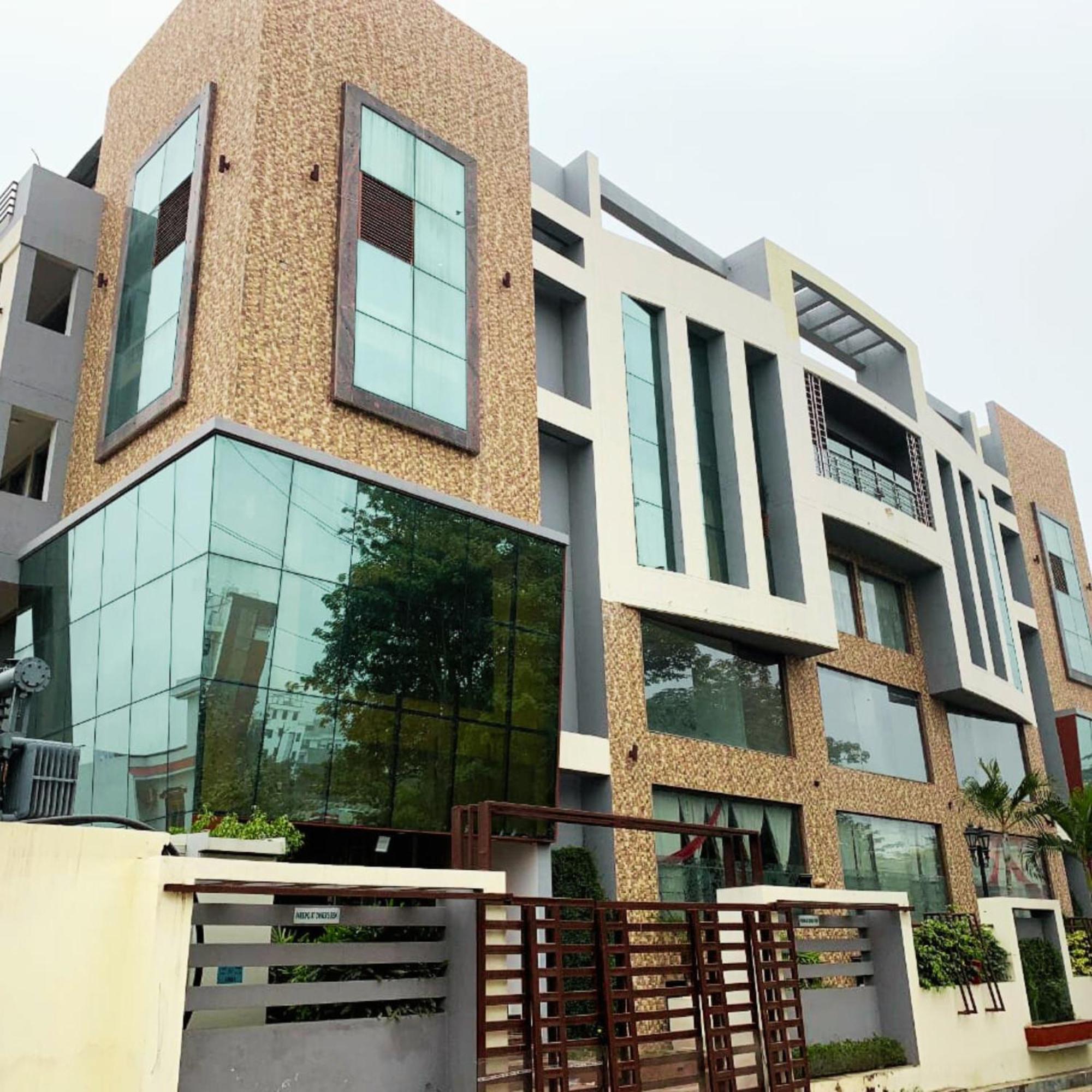 Hotel Lake View Grand Lucknow Exteriör bild