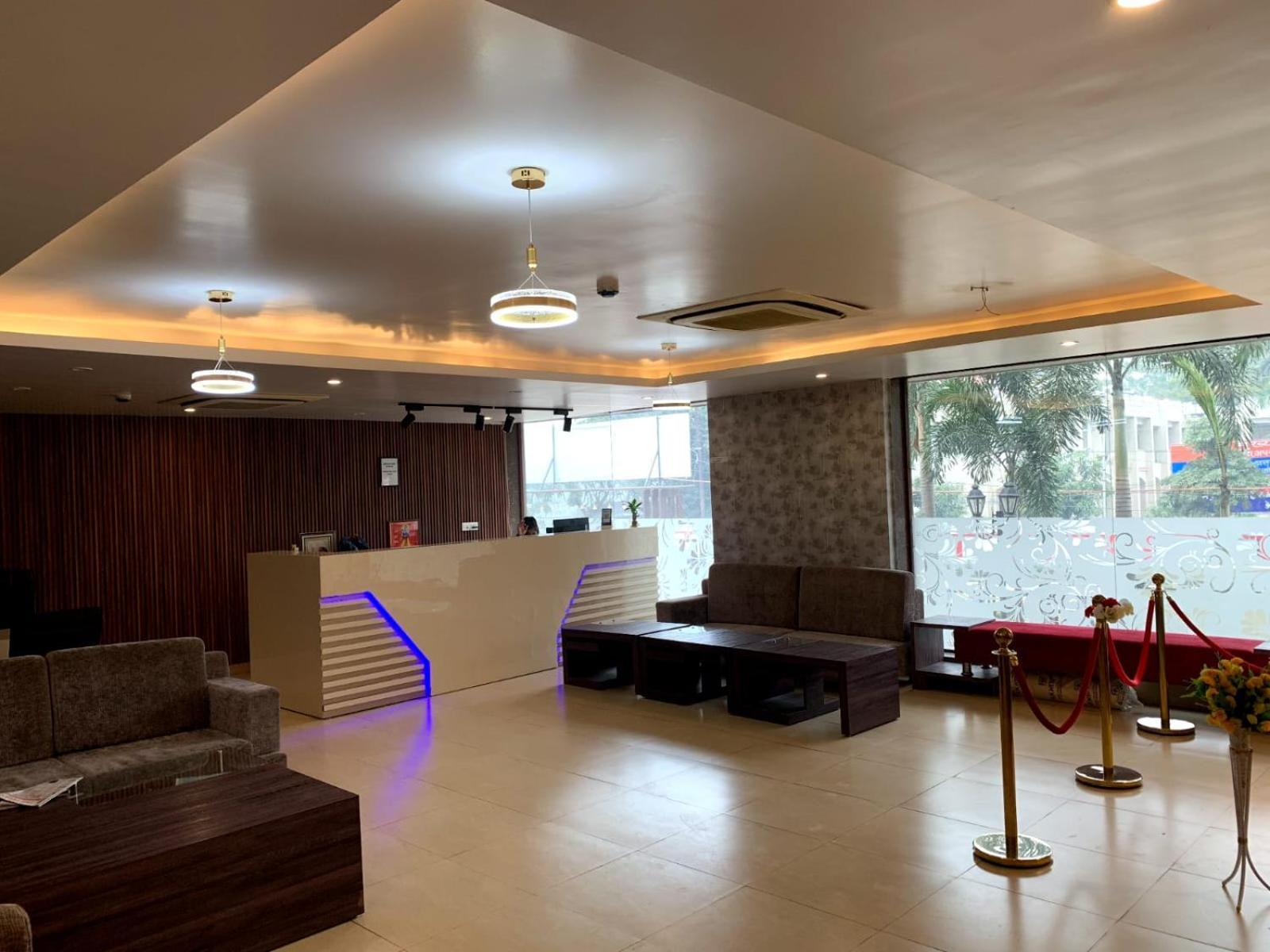 Hotel Lake View Grand Lucknow Exteriör bild
