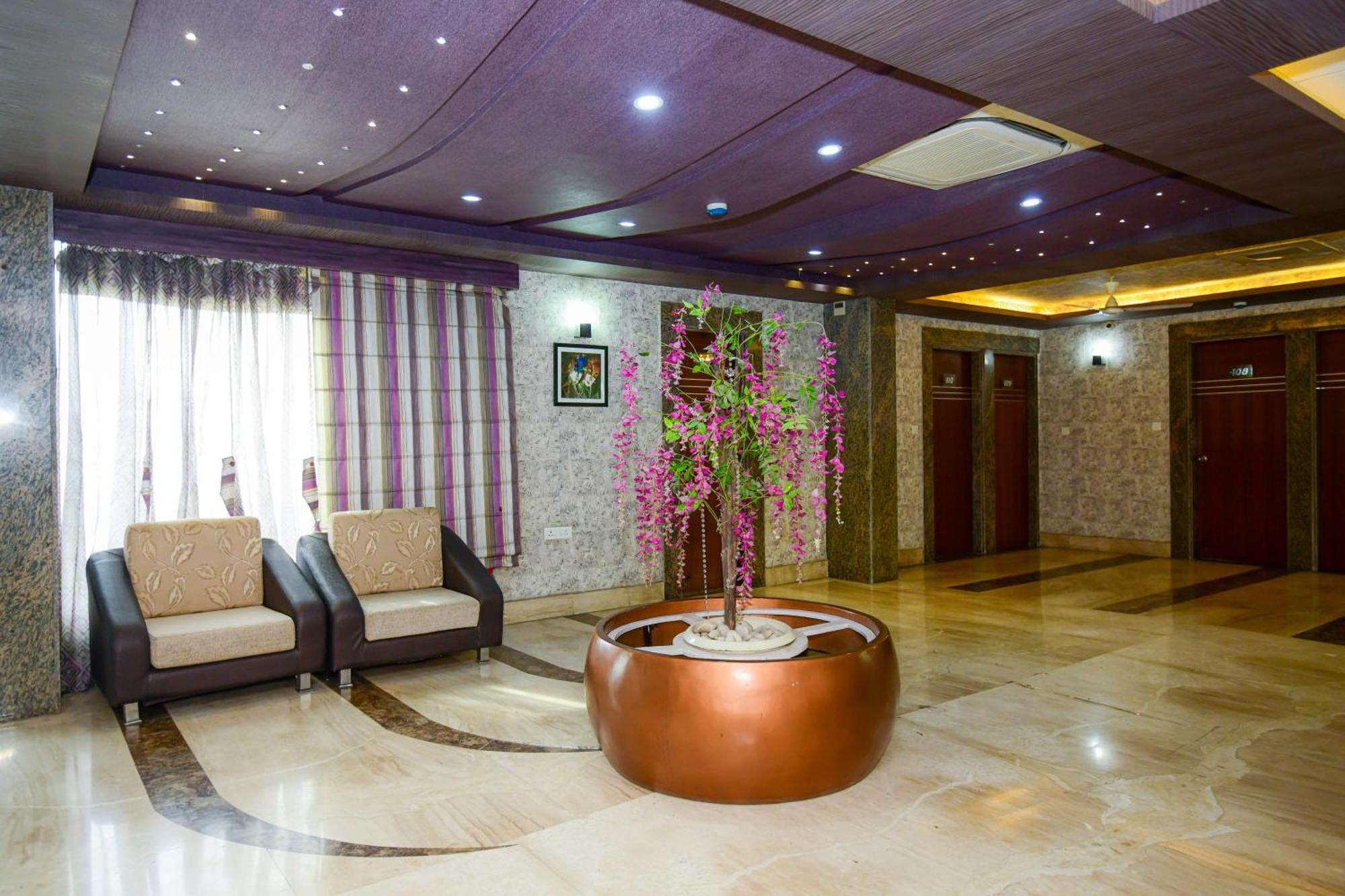 Hotel Lake View Grand Lucknow Exteriör bild